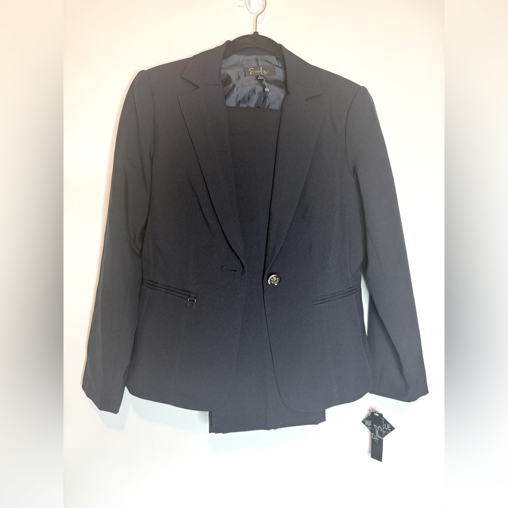 ❤️NWT Classic Elegant Navy Women's Pant Suit size 8